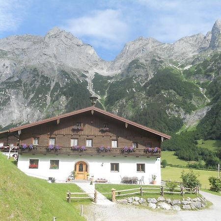 Vorderhof Apartamento Sankt Martin am Tennengebirge Exterior foto