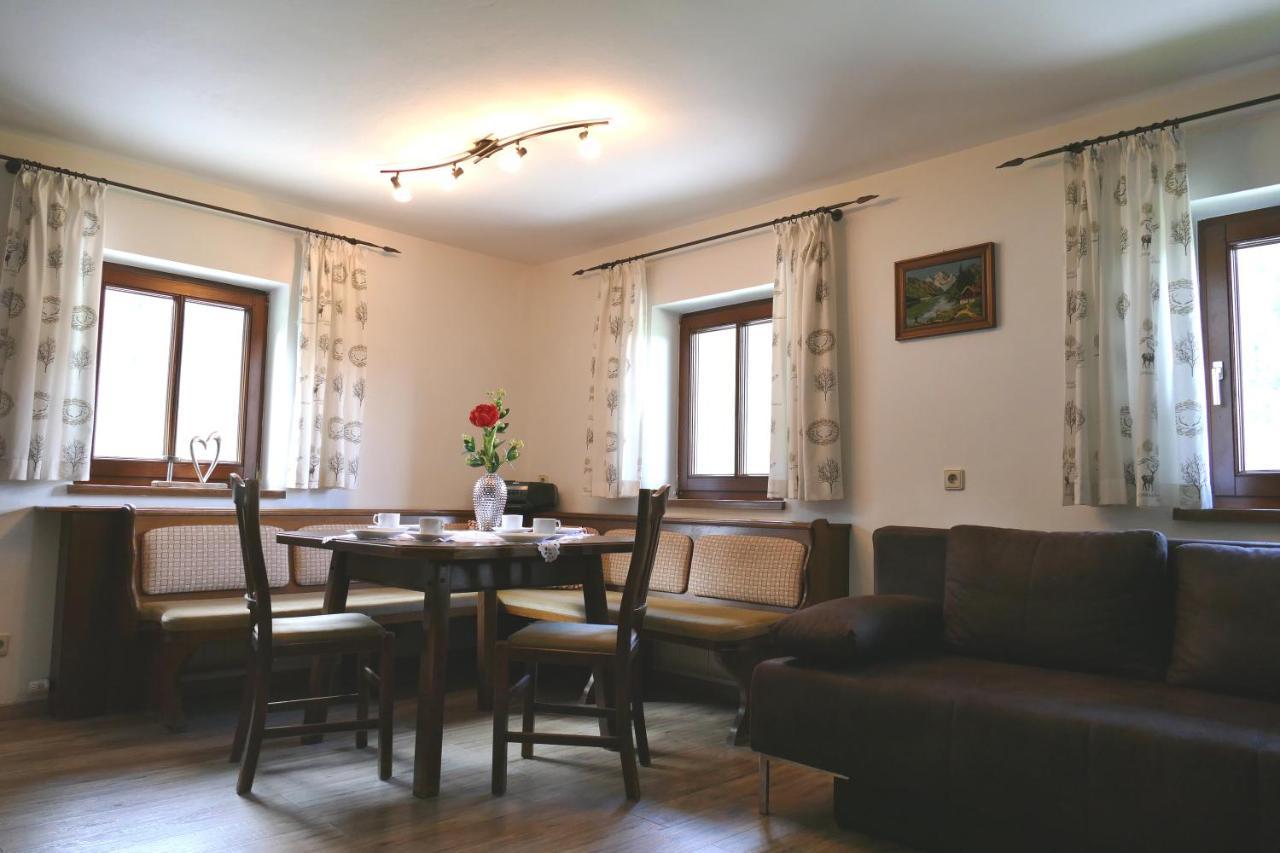 Vorderhof Apartamento Sankt Martin am Tennengebirge Exterior foto
